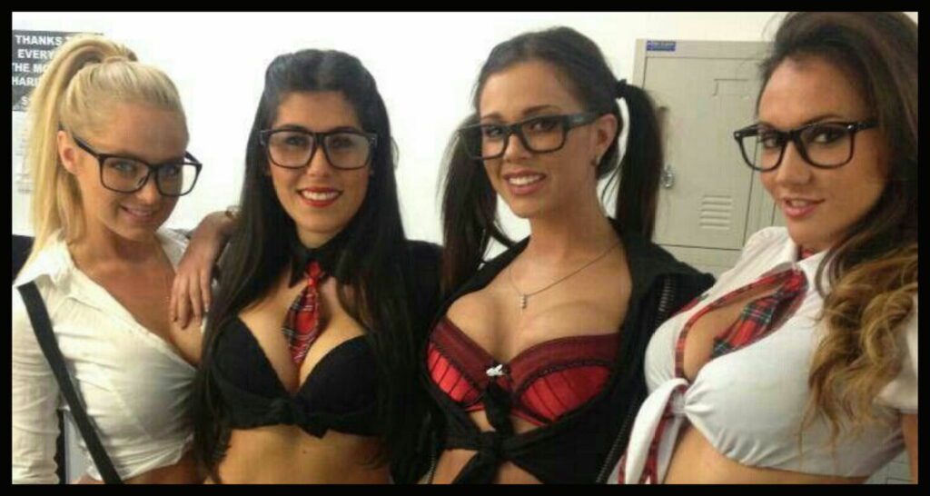 NAUGHTY SCHOOL GIRLS 2