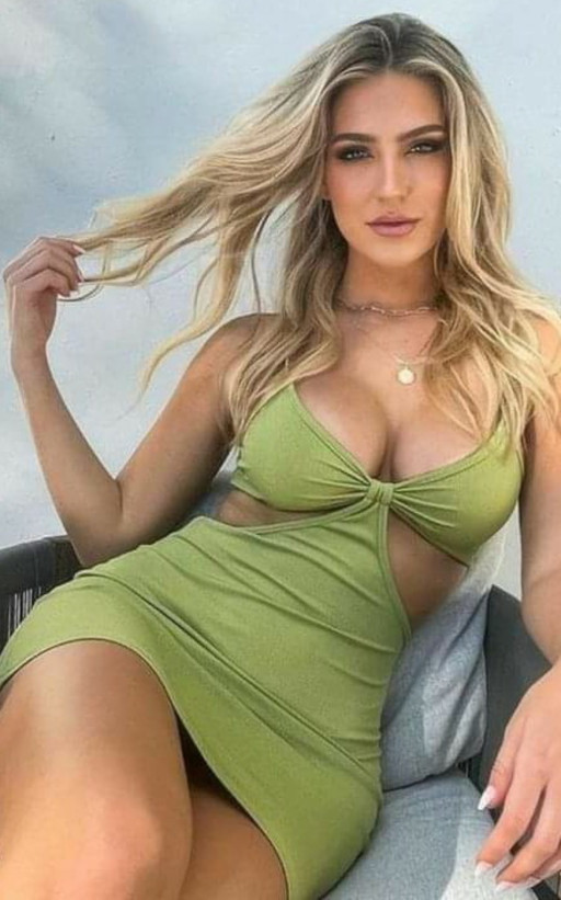 GIRLS IN GREEN