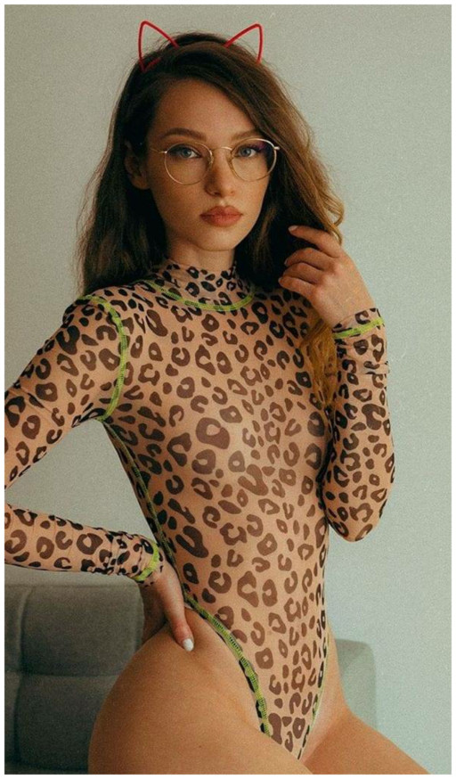 LADIES IN LEOPARD SKIN