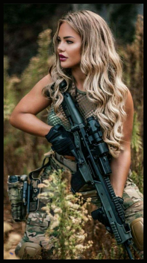 GUNS & GIRLS