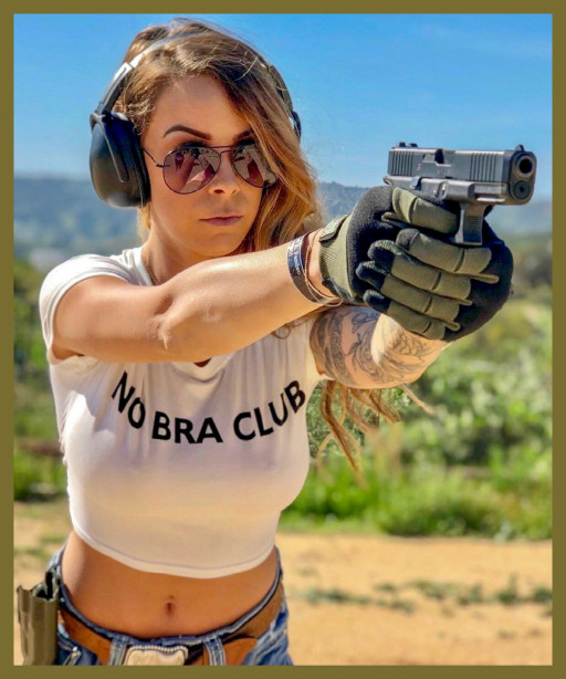 GUNS & GIRLS
