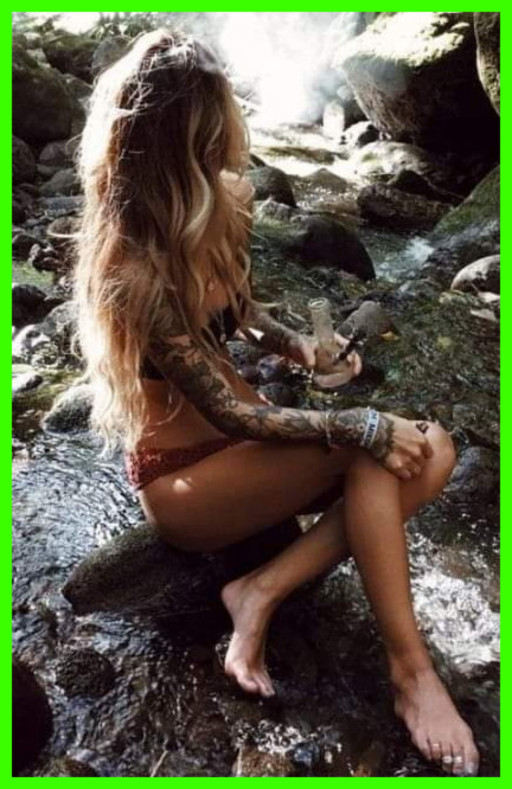 STONER GIRLS