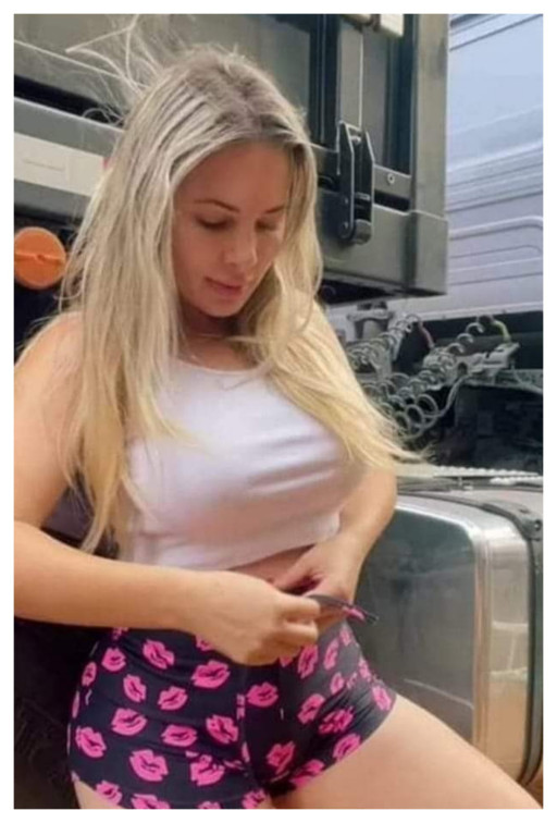 OUTLAW TRUCKER GIRLS